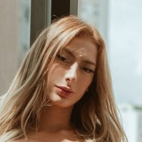 Leticia Reed ポルノスター アート ギャラリー