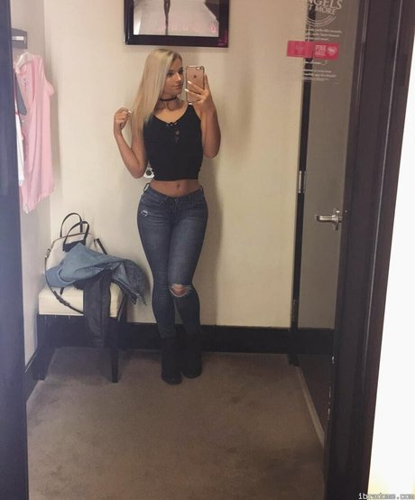 ティーンレズビアンオンリーファンズ 美しい裸 アーカイブ