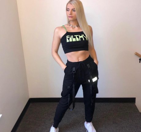 大きなプッシー唇オンリーファンズ えろた ギャラリー