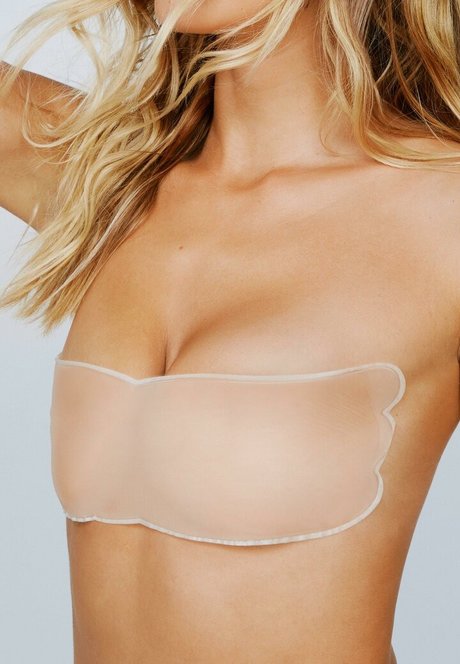 キティ・ウェット・オンリーファンズ 無料 画像