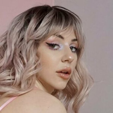 Mama Fiona 完璧なスター 写真