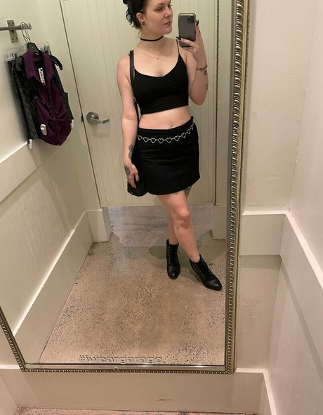 指マン 潮吹き オンリーファンズ 美しいヌード ギャラリー