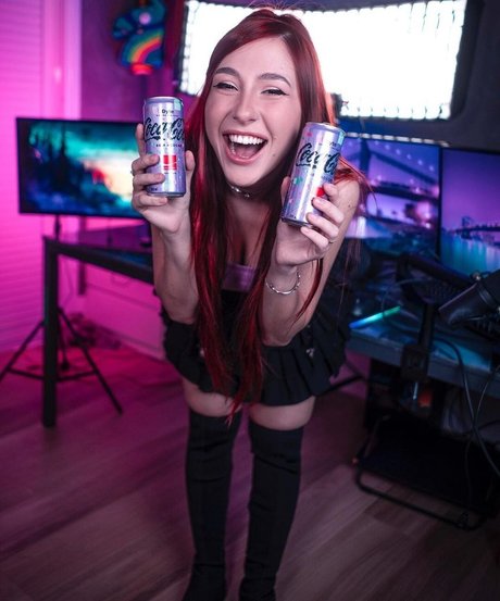 Diana Zambrozuski 独占モデル 画像