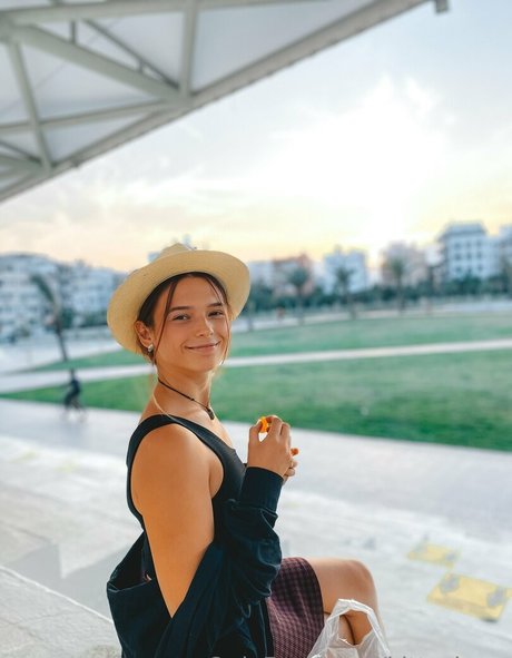 カーリーエボニーオンリーファンズ ポルノ 写真