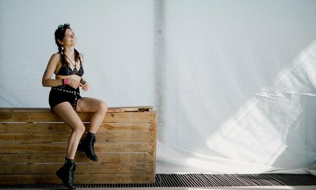 ボディビルダーヌードオンリーファンズ 無料 写真