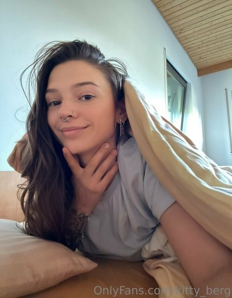 裸の女の子オンリーファンズ セクシーxxx アーカイブ