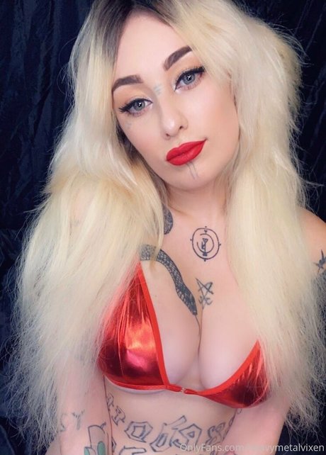 セクシーなブルネットのオンリーファンズ ホットセクシー 写真