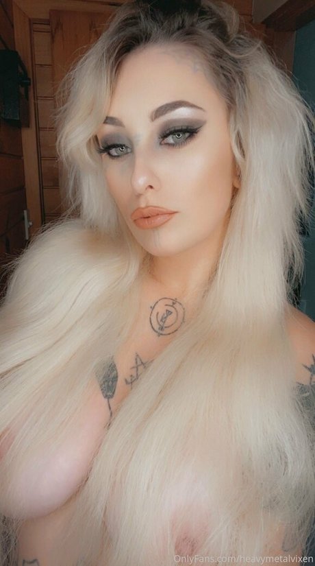 Heavymetalvixen 完璧なスター 画像