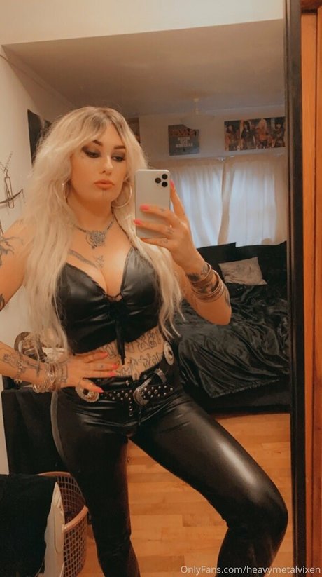 Heavymetalvixen 完璧な女優 ギャラリー