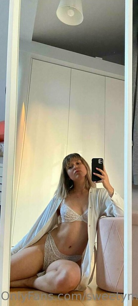 mariaholovko 裸のモデル 写真