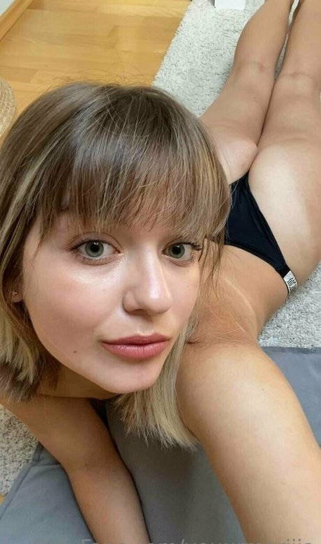 mariaholovko ヌードモデル 写真