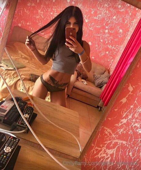 aerin emerald 素敵な女優 写真