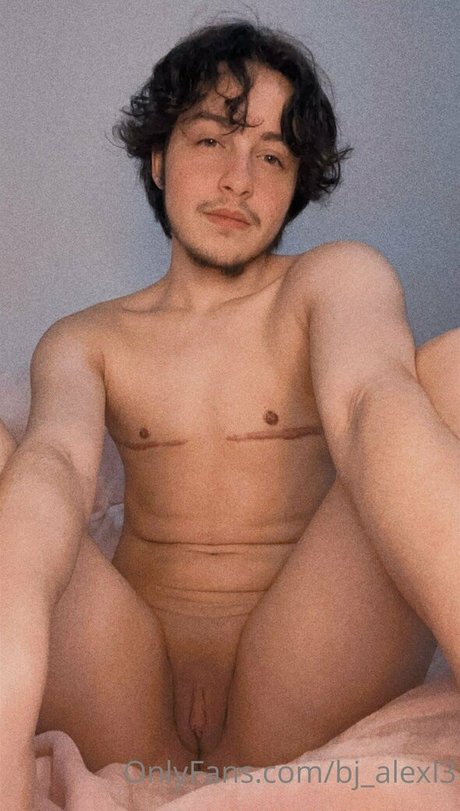 レズビアンマッサージオンリーファンズ ホット裸 写真