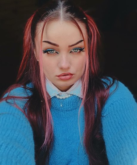 Proxyfox 裸のポルノスター 画像