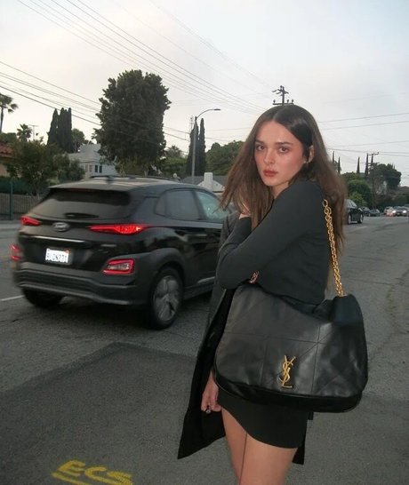 フィリピン人オンリーファンズ セクシー裸 写真