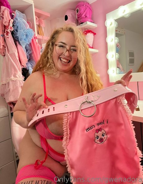 足 マンコ オンリーファンズ アートポルノ 画像