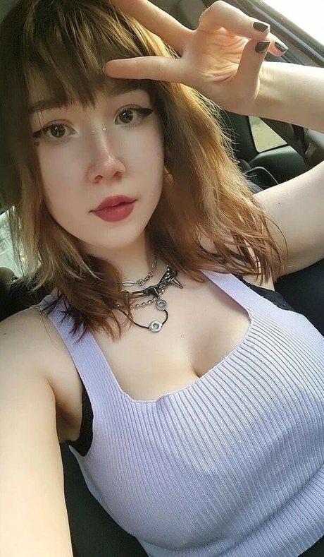 JOI オンリーファンズ ヌード 画像