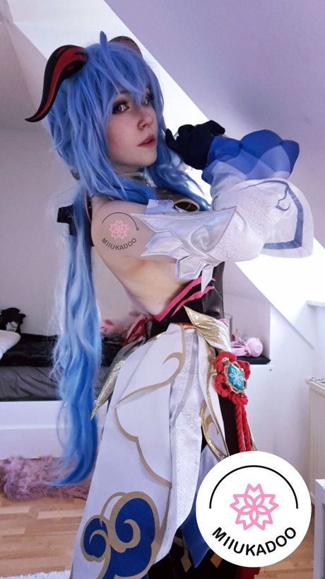 スキニーモデルオンリーファンズ ヌード ギャラリー