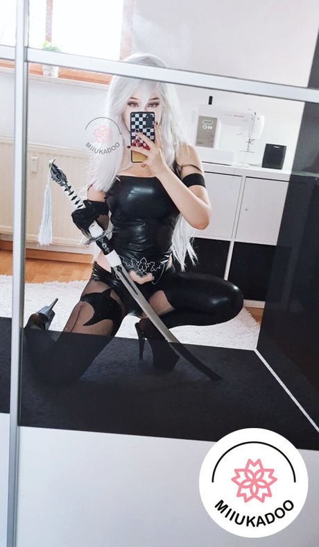 弁護士オンリーファンズ 無料裸 写真