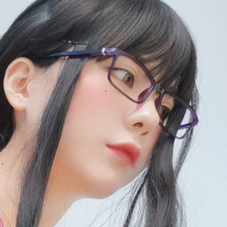 巨乳熟女オンリーファンズ えろた アーカイブ