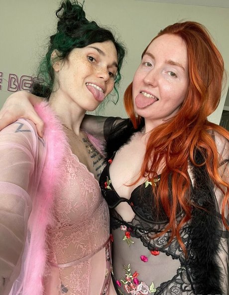 ドイツのアマチュアオンリーファンズ 美しい裸 ギャラリー