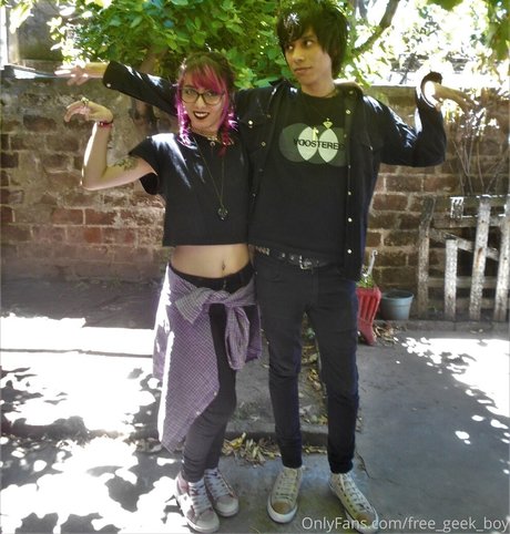 赤毛の痩せたオンリーファンズ 美しいヌード 写真