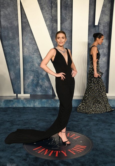 アマチュアブロンドオンリーファンズ ポルノグラフィック 画像