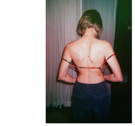 イギリスのおばあちゃんオンリーファンズ セクシーヌード 写真