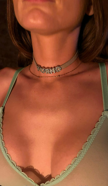 vikikeepu 高品質モデル 画像