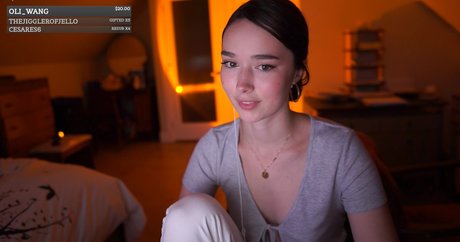 Holls8 エロティックなスター 写真