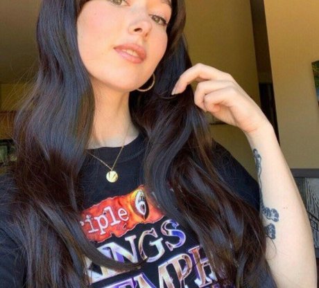 レズビアン乱交オンリーファンズ 無料裸 ギャラリー