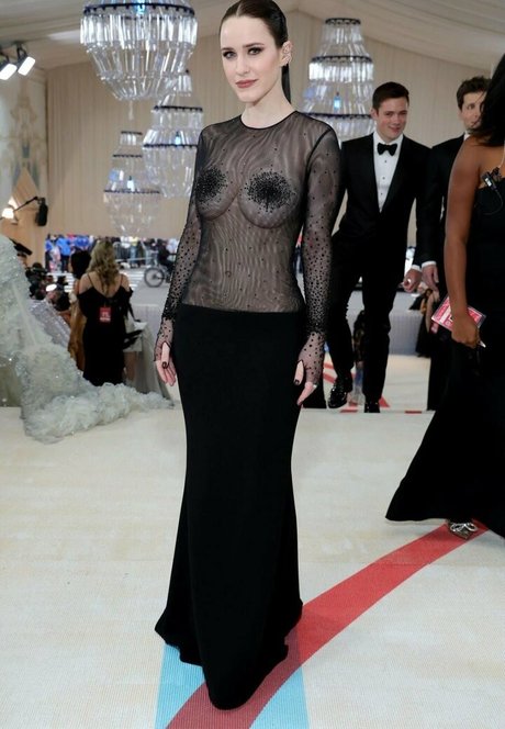 Rachel Brosnahan 完璧なモデル 画像