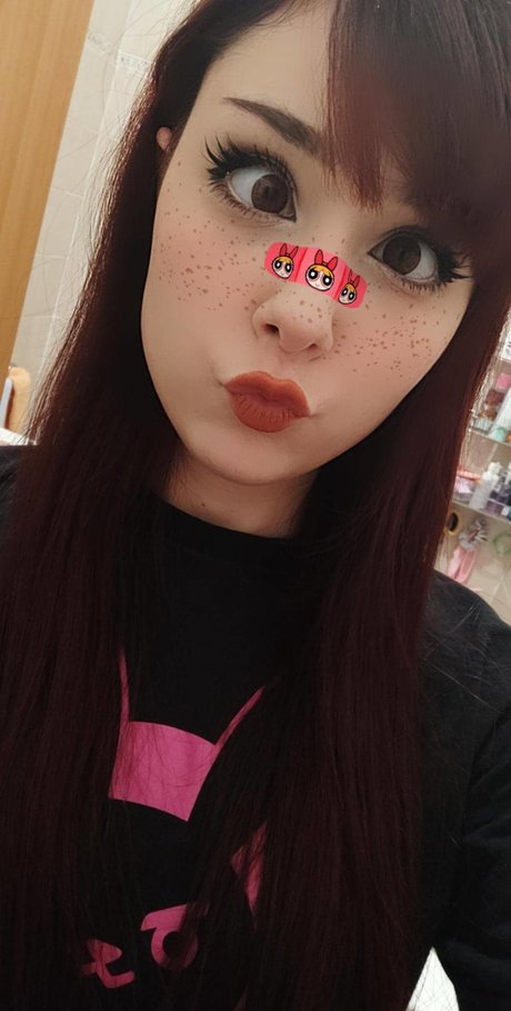 巨乳アマチュアオンリーファンズ エロ 写真