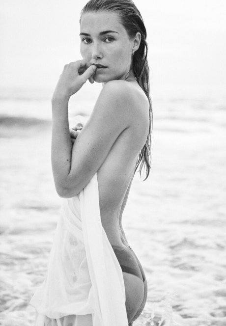 アニメガールズオンリーファン ホットヌード 画像