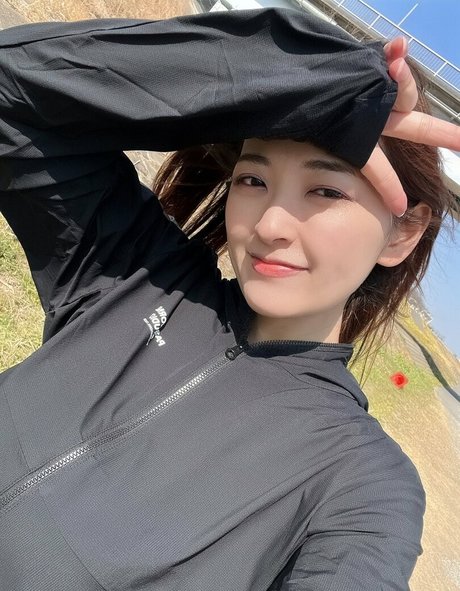 Saki Yanase アートスター 画像