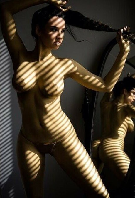 Paris Dylan 完璧な女優 写真