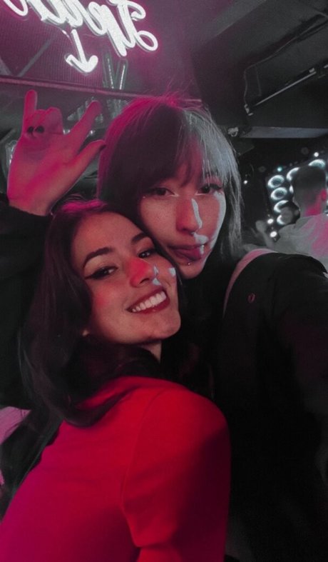 Julia Cristina 裸のモデル 写真