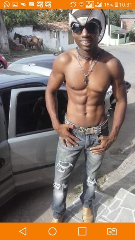 Leozinho oversoud エロティックなポルノスター 写真