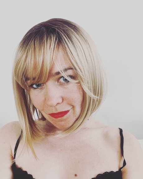 Little coquelicot ホットなポルノスター 画像