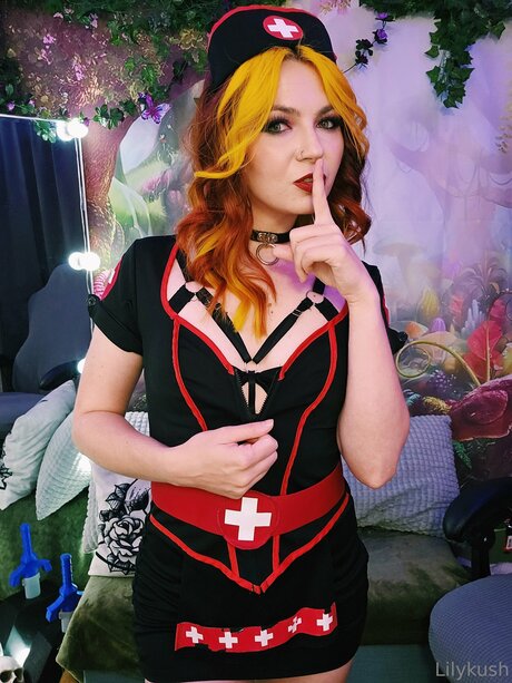 ジンジャートゥインクオンリーファンズ ポルノ 写真