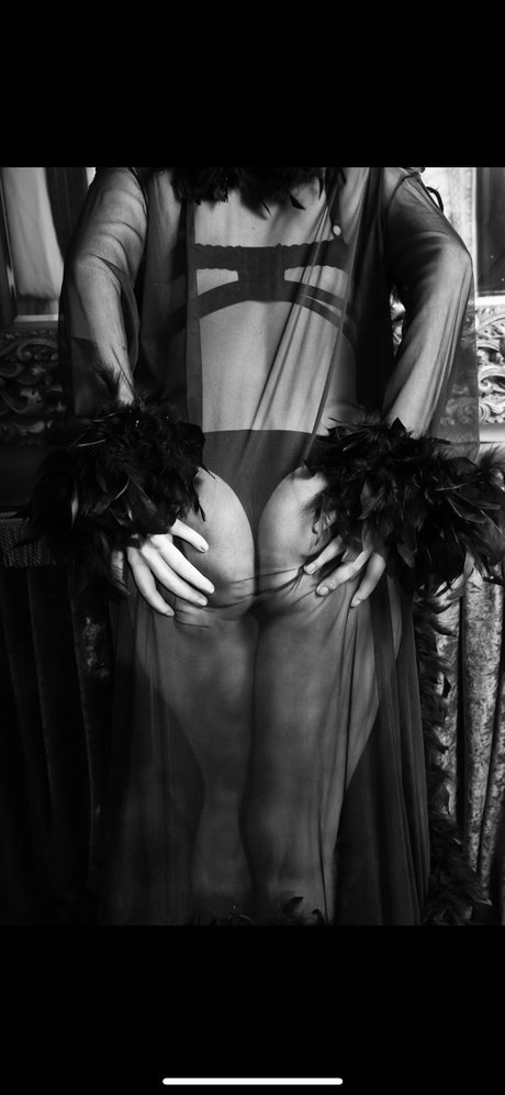 asmr ジンジャー オンリーファンズ ホット裸 画像