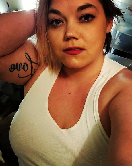 Lady Lou xxxスター 写真