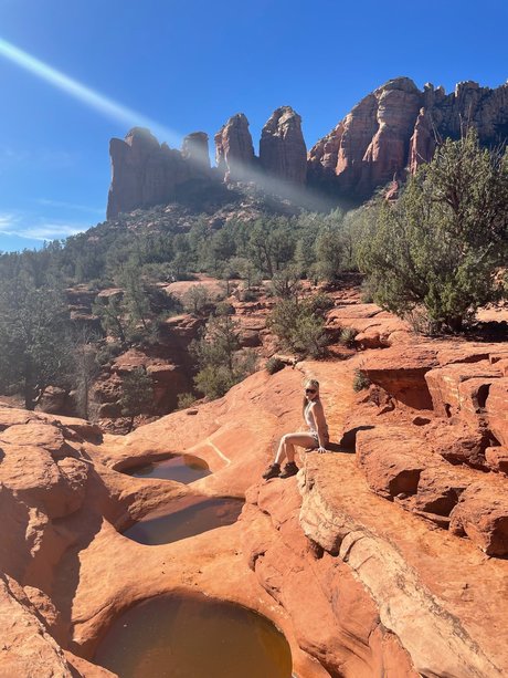 Petite Louise エロティック女優 写真