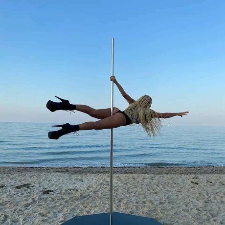 Long Legs HDスター 写真