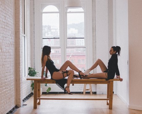 L V amp amp Sophie 無料モデル ギャラリー