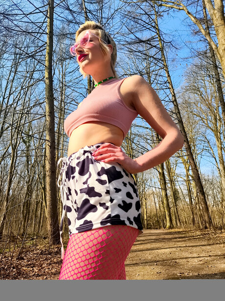 コスプレ フェムボーイ オンリーファンズ ヌード 画像