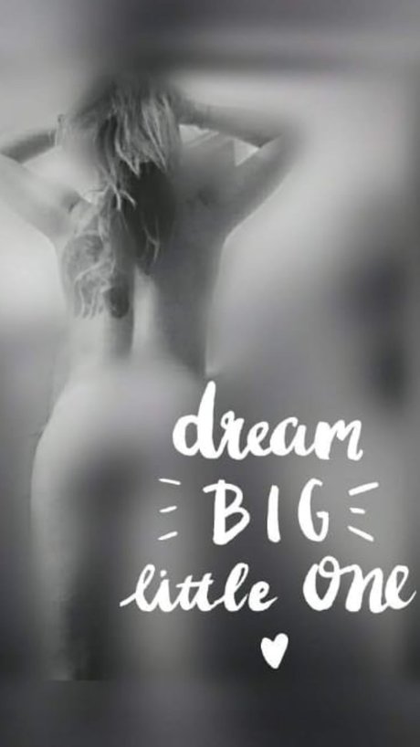 Ly Fonrrouge ヌードモデル 画像