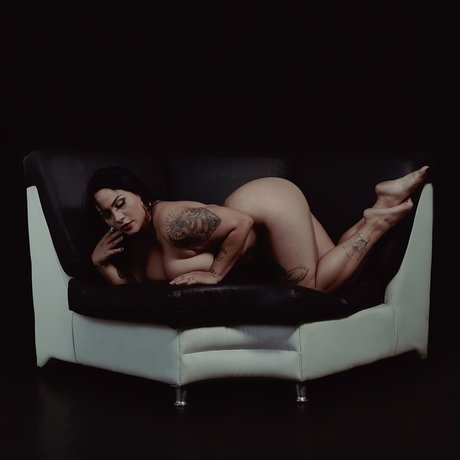 luritatx ヌード女優 写真