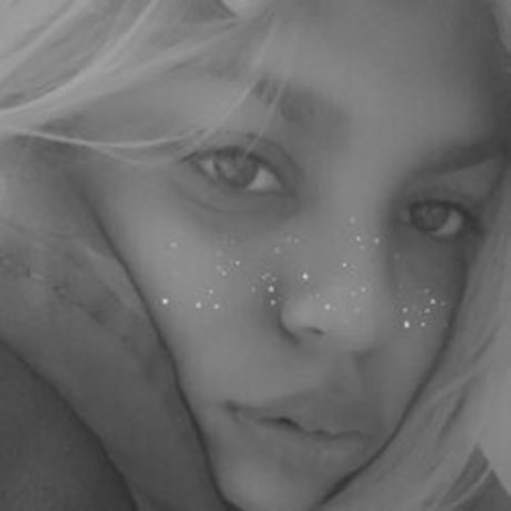 Mariel Guzm n 限定スター 写真