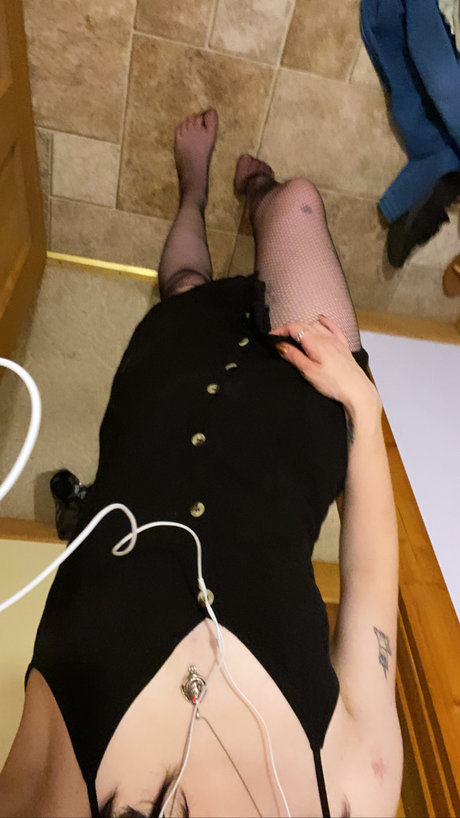 Maura 独占スター 写真